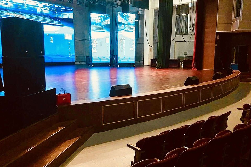 包头市师范学院 